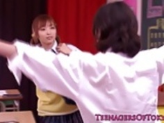 ぶっかけアクションでイノセントアジアの女子高生