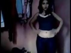 ベンガル女の子Shreya（1YR古いVDO）