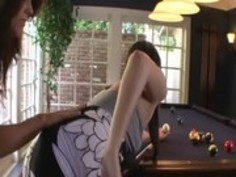 フォクシーの3Dアニメのブルネットは、ボートに犯される