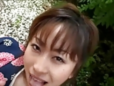 アジアンチックは彼女のタイトな穴に犯される