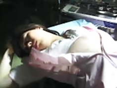 厄介なアジアの看護師