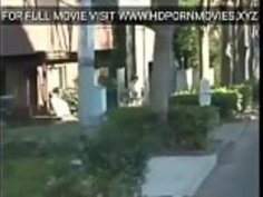 無邪気な日本人は、見知らぬ人に襲われた