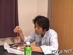 日本の熱い人は長いコックを楽しむ