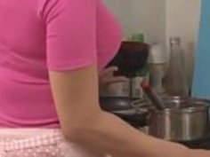 巨乳な日本人の足跡とその息子 - opencamsex.comでPart2を見てください