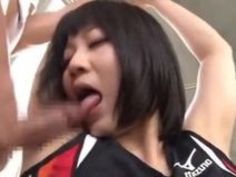 【篠宮ゆり露出】ロリ顔なエロいロリの美人娘の、篠宮ゆりの露出フェラ騎乗位コスプレ正常位ぶっかけプレイエロ動画。