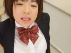 【セックス動画】巨乳でロリでぽっちゃりの女性の、セックス主観プレイが、教室にて…！いい乳してます！