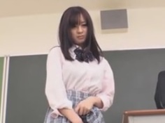 巨乳黒パンスト女子高生の見せつけオナニー動画