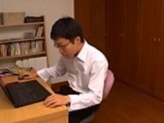 日本の男の子が強制的に彼の友人を招待する日本の熟女教師Pornallday.com