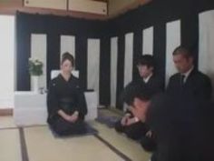 熟女 輪姦 淫乱 北条麻妃 未亡人