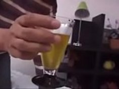 39歳の日本人のお母さんは彼女の息子のコックを大好き