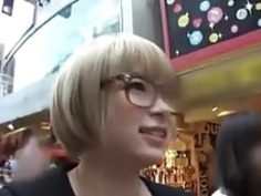 クレイジー自家製巨乳、後背位ポルノシーン