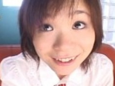 彼女は悲鳴までからかった日本の猫のおもちゃ