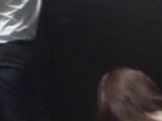 星野あかりアジアの人形は顔を取得します。