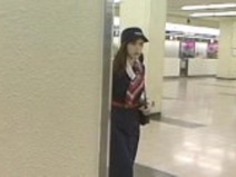 【無修正】泥酔して眠りこけてる素人娘を夜這いハメ撮り　他