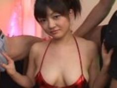 日本の猫のマスターベーションとフェラチオ