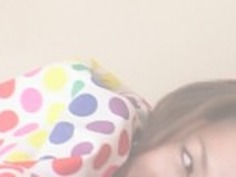 エッチな日本の女の子は驚きを受け取ります