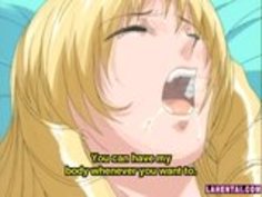 変態ブロンディは、彼女の猫を取得し、お尻が犯さ