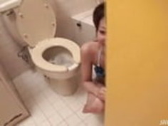 さくらの恋人ミリアヤ葉月はフェラチオをして、すべてのcを吸う