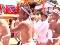 ハノイ・コム - ハノイ・コムの女性祭で麻美ユマ