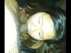 18yo日本の売春婦は吸う方法と深い喉を学ぶ