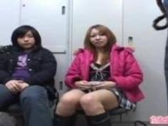 かわゆい少女たちにオナニーを見てもらって