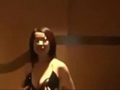 日本の騒々しいカップル