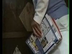 日本の十代の若者が公共で犯さ - JAV25.COM