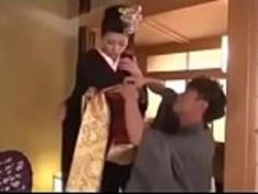 Full HD japanポルノ：zo.ee/4mPbV - アジアのベイビー白鳥ゆうなは、この幸運な男を彼女の日本の身体を楽しませてくれました