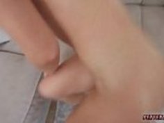 ファックして楽しいブロンドの熟女と日本のおかあさんplaymate's pal xxx Cherie