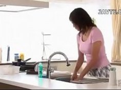 （山本美和子）どこにでもいそうな平凡な夫婦…しかし夜になると「ご主人様」と「奴隷」の関係に…夫からの辱めを愛と感じる性奴隷の妻【XVIDEOS】