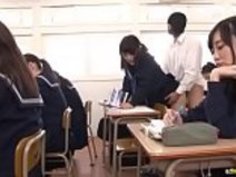 Jap schoolgirl fuck - この映画のオリジナルのタイトル/コード/女優を知っている人はいますか？