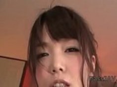 アジアのかわい子麻乃恵美ちゃん、毛深いニャンニャンでザーメンを演じる