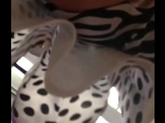 ミニスカギャル逆さパンチラ 3