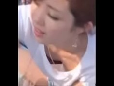 【胸チラ・パンチラ】美人女子大生の花見でパンチラ&胸チラ 走光露點