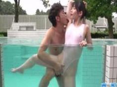 春日野結衣は濡れたオマンコで巨根を歓迎...