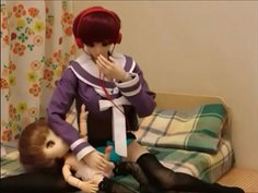 人形がイク。人形監禁。hentai doll.Vidéo de l'activité sexuelle par poupée Du Japon