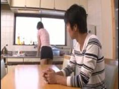 「あぁ‥イっ‥く！！」フェロモン系熟女ママが中出しされて痙攣絶頂ｗ