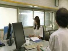 痴漢の犯人として捕まった男に逆恨みされ麻縄でがんじがらめに縛られ犯される妻