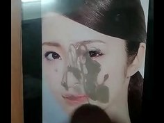 上戸彩のエロい顏にぶっかけ