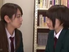 美少女 レズ 制服 キス 乳