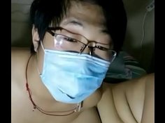 悪いと思っていることをやってみたり。そういうことは、一時的に気分を変えて、問題そのものから遠ざけてくれる。だけど、それは、本当に一時のこと。だから、また、次の日になって、問題が起きれば、不満な気持ちは湧き上がってきてしまう。もし、心の中に欠落があるのなら、そのことをほかの事で誤魔化すのは、ほどほどにしよう。それよりも、何が問題になっているかを考えて、どうすればいいかを検討しよう。幸せというのは、普通の状態で気持ちが、満たされていること。だから、