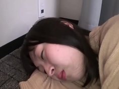 道端に寝ていた娘をホテルへ持ち帰り 1