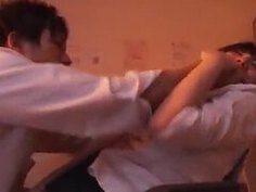 夕暮れ時に思春期男子に襲われてしまい強制ハメされてしまうスレンダー美女