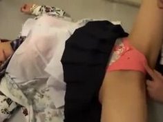 ヤリマンビッチなＪＫギャルを助ける振りしてハメ倒す童貞くん！