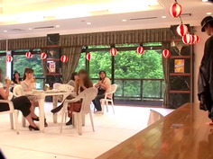 夏季限定！！泥●素人美女大量お漏らしビアホール！！