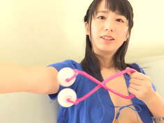 セミヌード美女が画面越しに甘い目で全世界の男を誘惑する [buna-001]