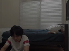 HUNTA-963-A 「やっと私で勃起してくれた…私だってこんなに興奮しているんだよ」と糸を引くほどビショ濡れのアソコを触らせてきた幼馴染に我慢できず…。