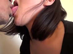 SNSから応募してきた妄想M女のムチムチOLが四つん這いからスパンキングで大興奮！ [HMHI-217]