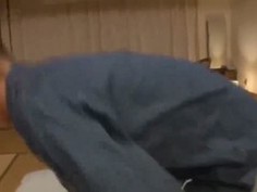 スタイル抜群美女が二人掛かりで坊主のキモ男にご奉仕３Ｐ