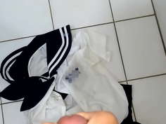 制服にぶっかけ　たいわんの制服